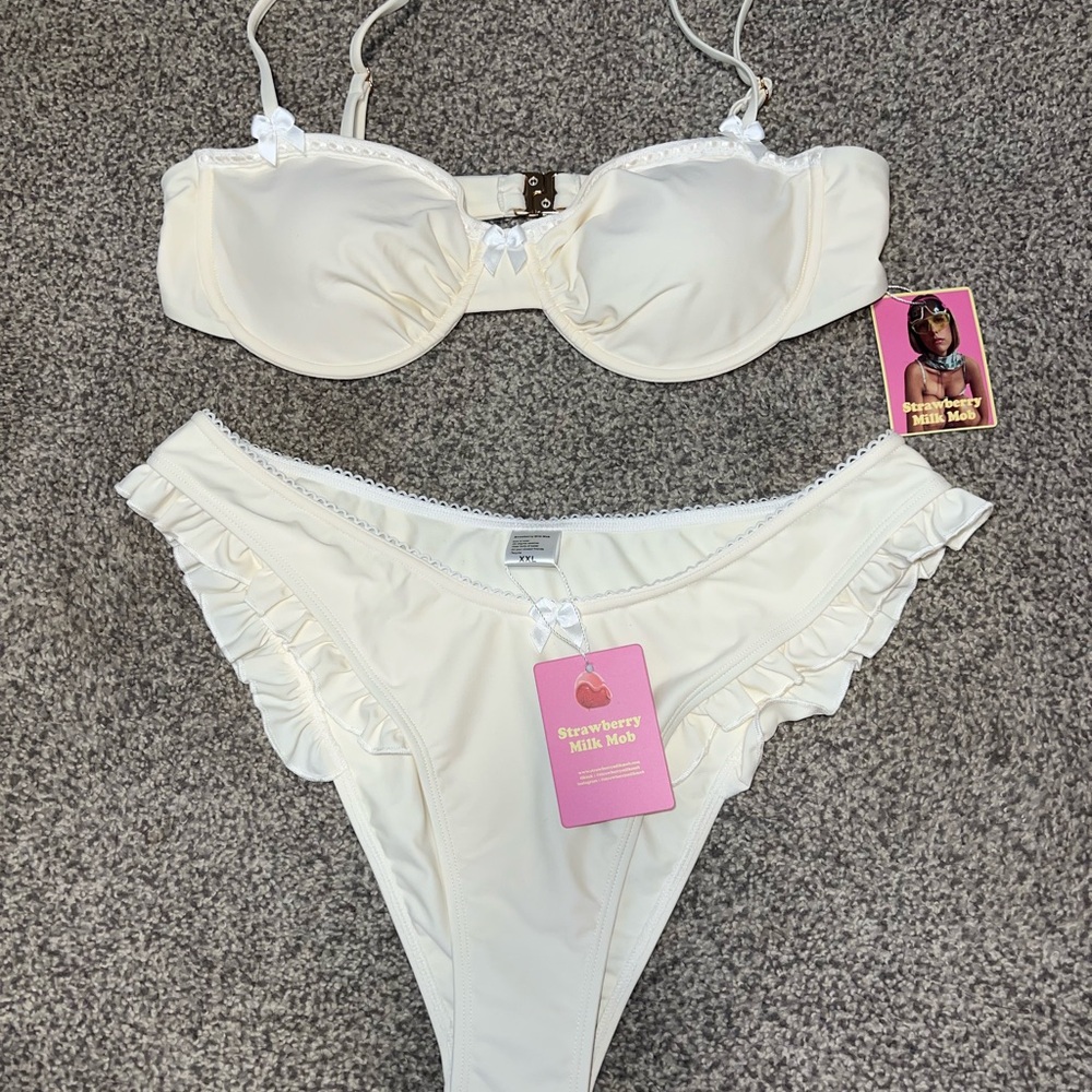 Strawberry Milk Mob Cream Bikini ✨HOST PICK✨ - Picture 3 of 3